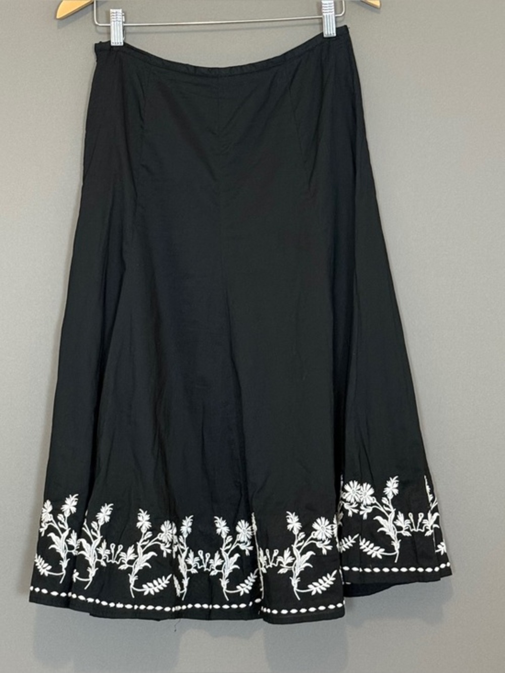 Focus 2000 Black A-Line Skirt with White Floral Hem